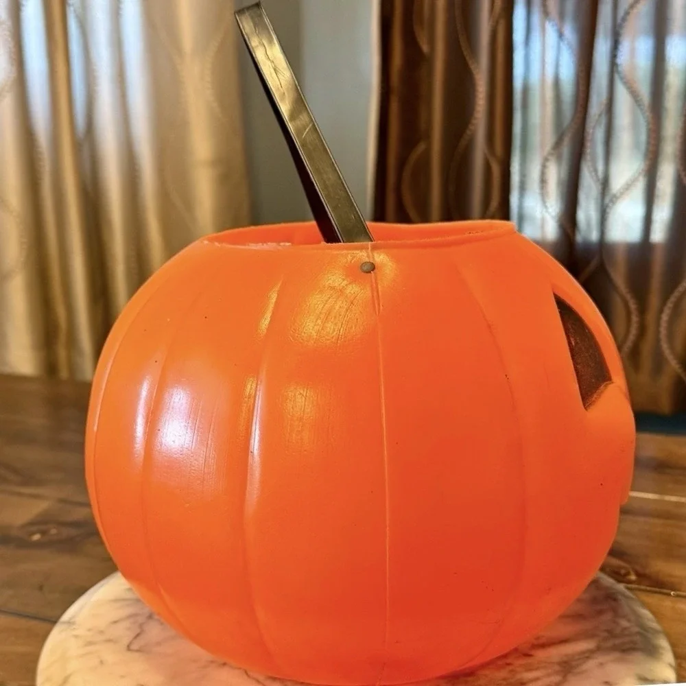 VTG 80s Halloween Trick Or Treat Jack-O-Lantern Blow Mold Pumpkin Candy Bucket